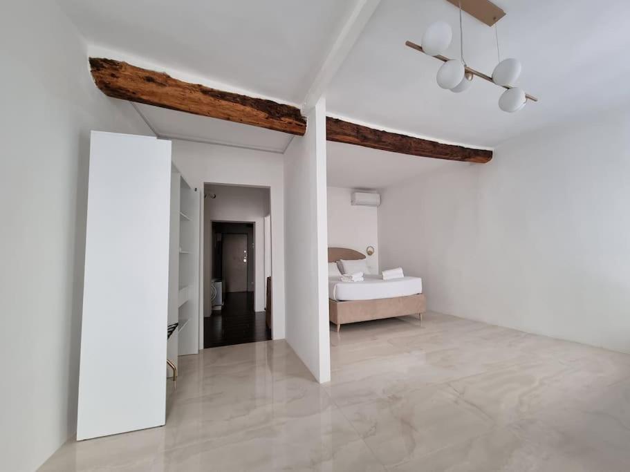 The Heritage- At Trevi Fountain- Apartment